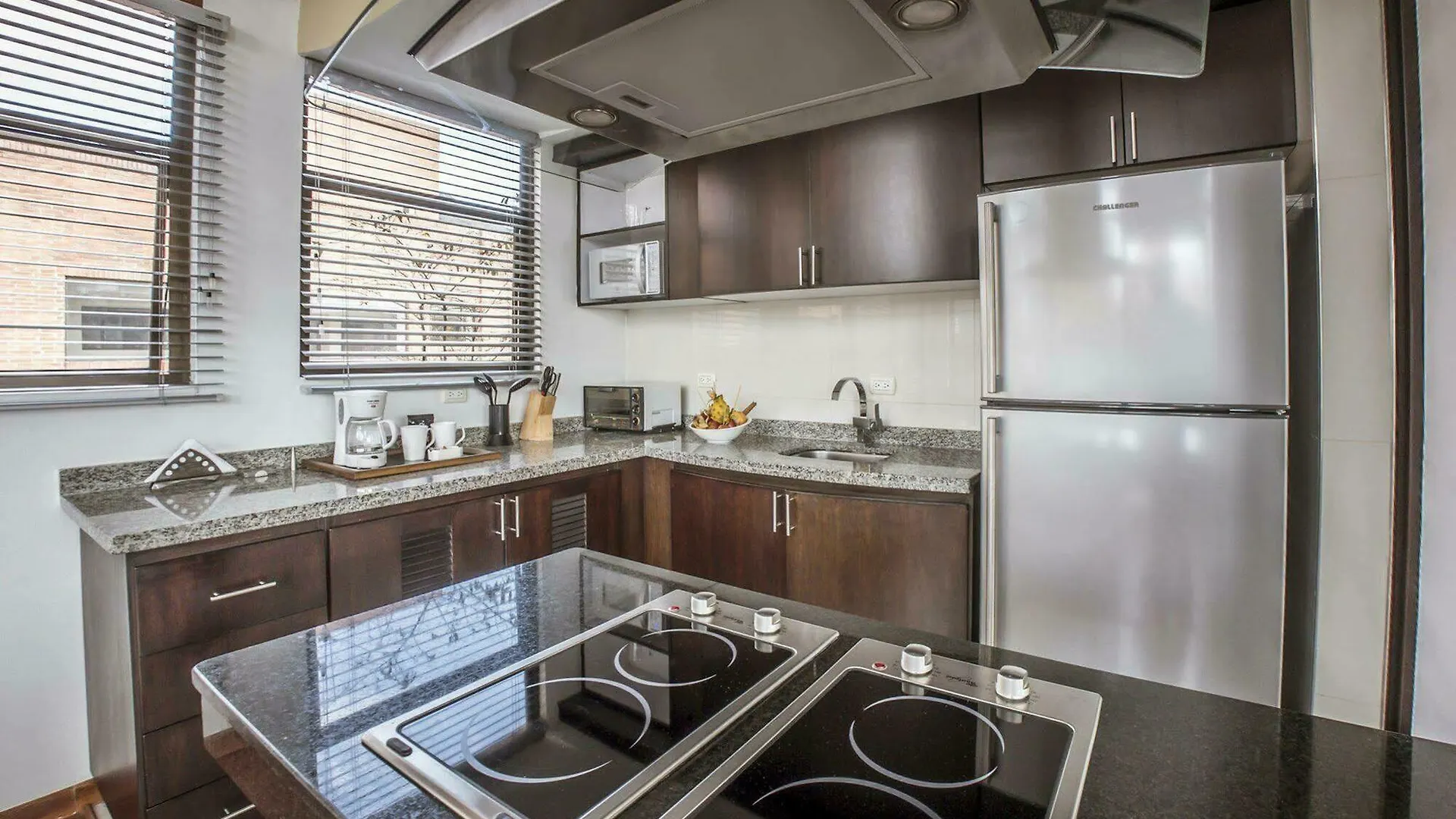Hotel Lugano Suites Богота 5*,